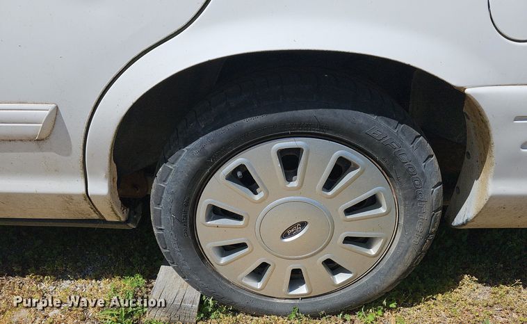 image for item MC9026 2011 Ford Crown Victoria Police Interceptor