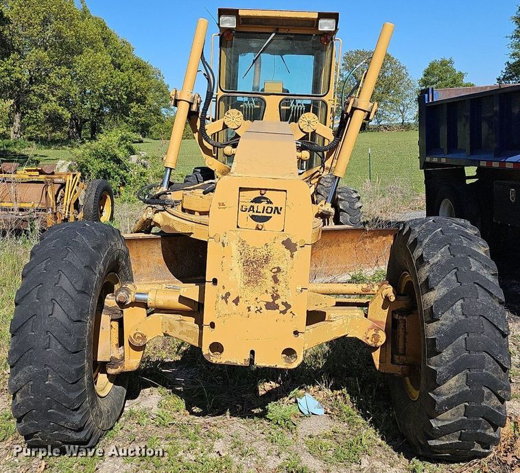 image for item MC9027 Galion 850  motor grader