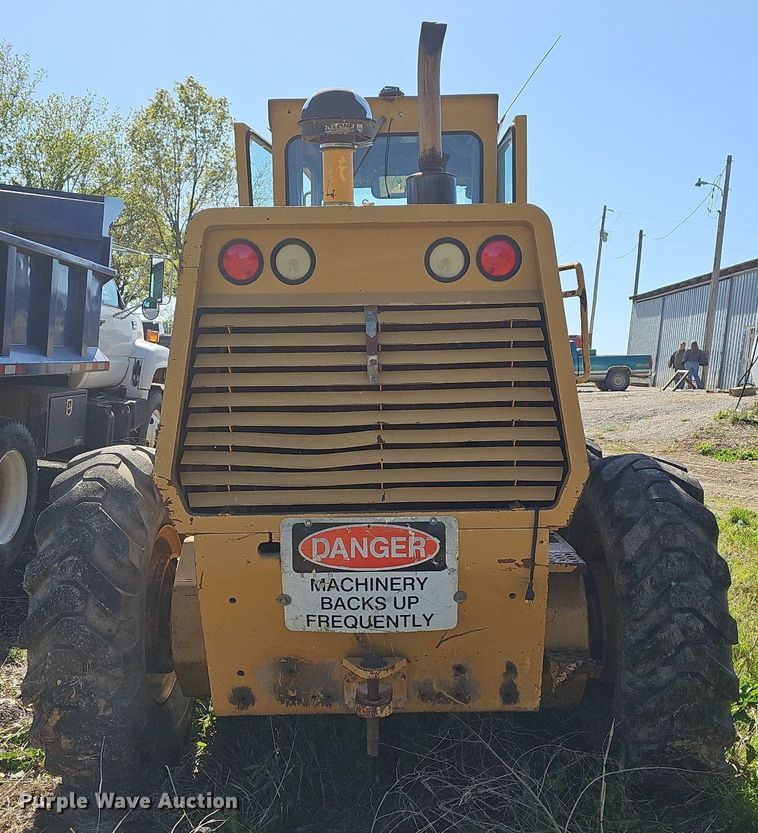image for item MC9027 Galion 850  motor grader