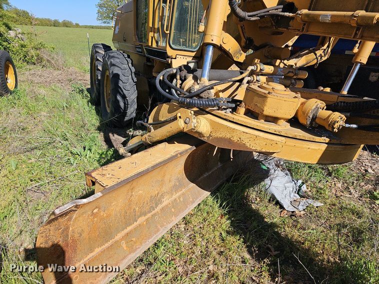 image for item MC9027 Galion 850  motor grader