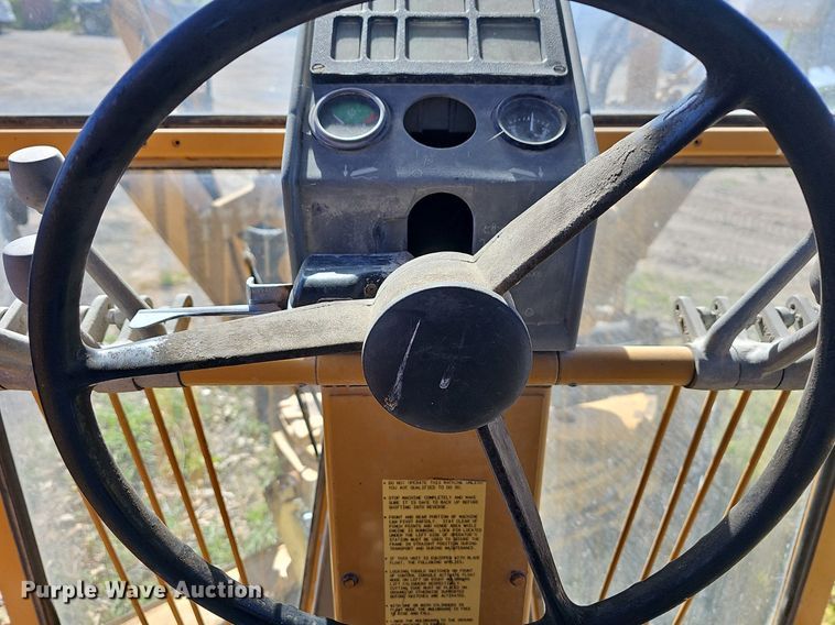 image for item MC9027 Galion 850  motor grader