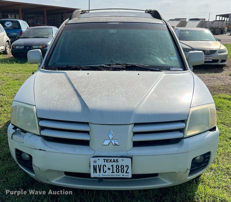 image for item MF9937 2004 Mitsubishi Endeavor  SUV