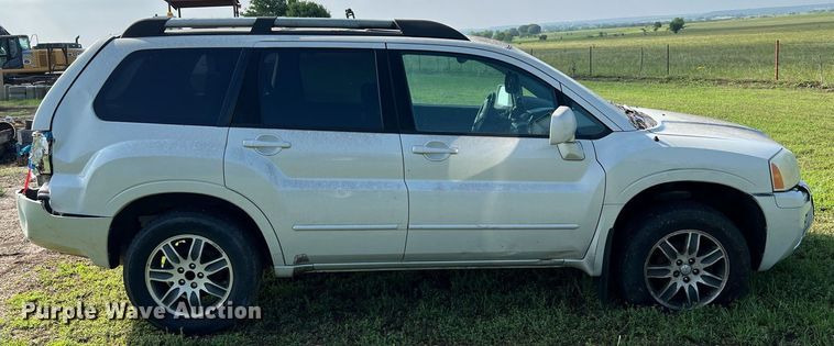 image for item MF9937 2004 Mitsubishi Endeavor  SUV