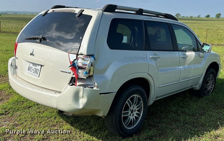 image for item MF9937 2004 Mitsubishi Endeavor  SUV