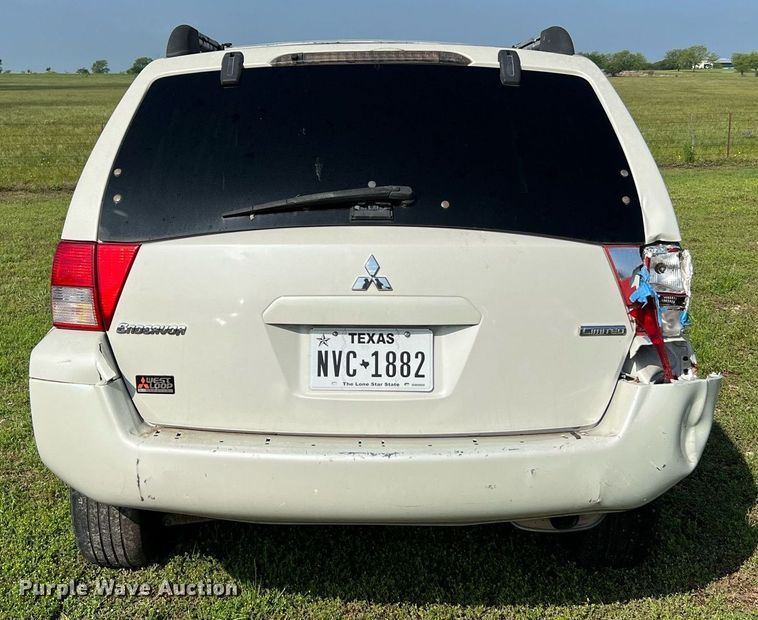 image for item MF9937 2004 Mitsubishi Endeavor  SUV