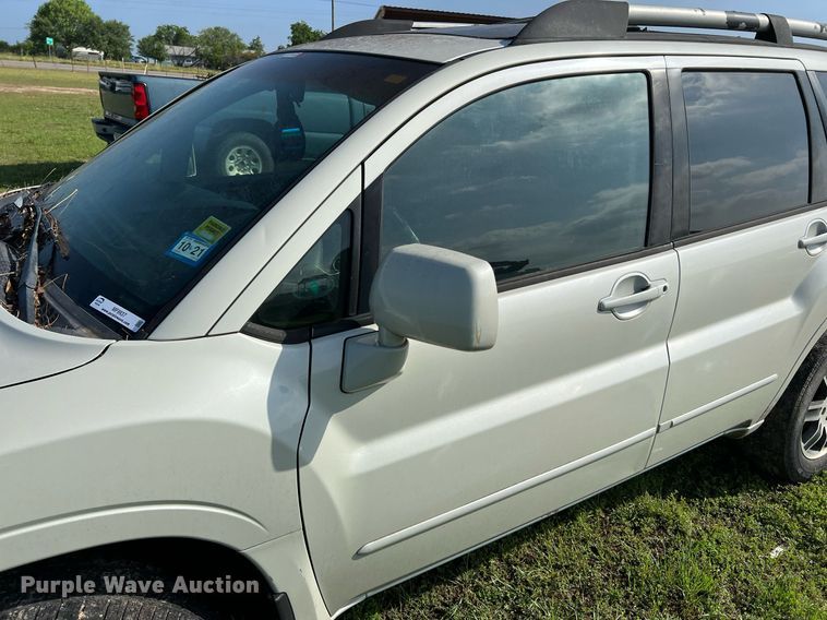 image for item MF9937 2004 Mitsubishi Endeavor  SUV