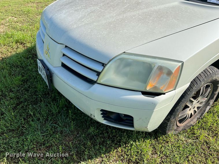 image for item MF9937 2004 Mitsubishi Endeavor  SUV