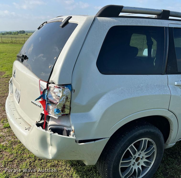 image for item MF9937 2004 Mitsubishi Endeavor  SUV