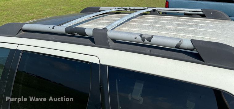 image for item MF9937 2004 Mitsubishi Endeavor  SUV