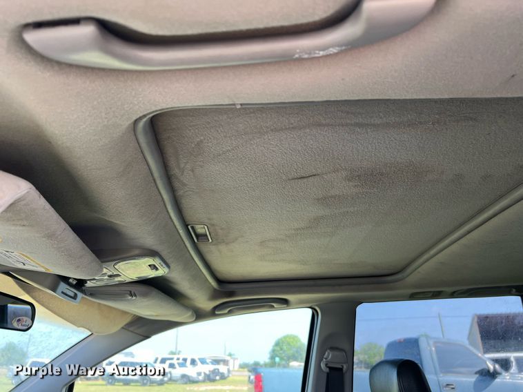 image for item MF9937 2004 Mitsubishi Endeavor  SUV