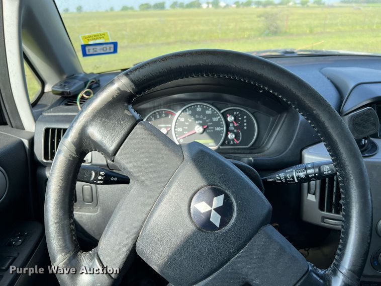 image for item MF9937 2004 Mitsubishi Endeavor  SUV