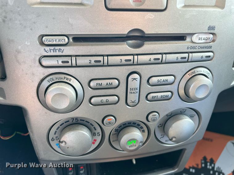 image for item MF9937 2004 Mitsubishi Endeavor  SUV