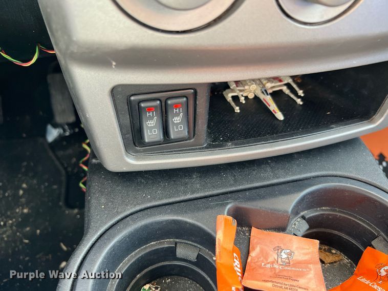 image for item MF9937 2004 Mitsubishi Endeavor  SUV