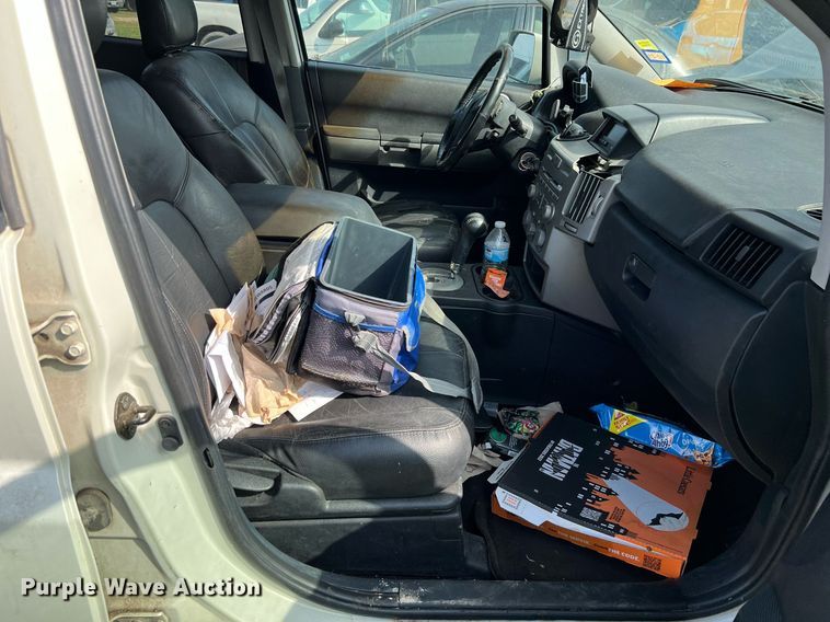 image for item MF9937 2004 Mitsubishi Endeavor  SUV