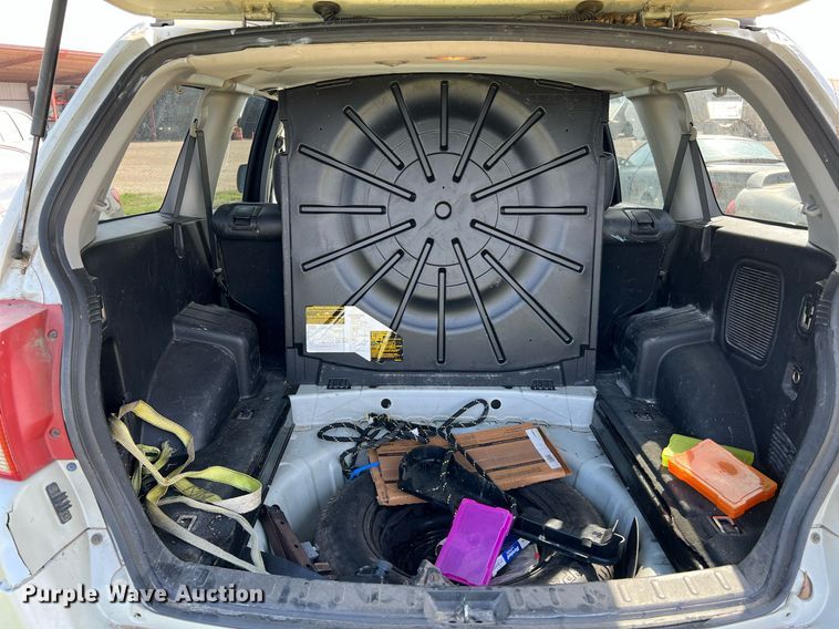 image for item MF9937 2004 Mitsubishi Endeavor  SUV