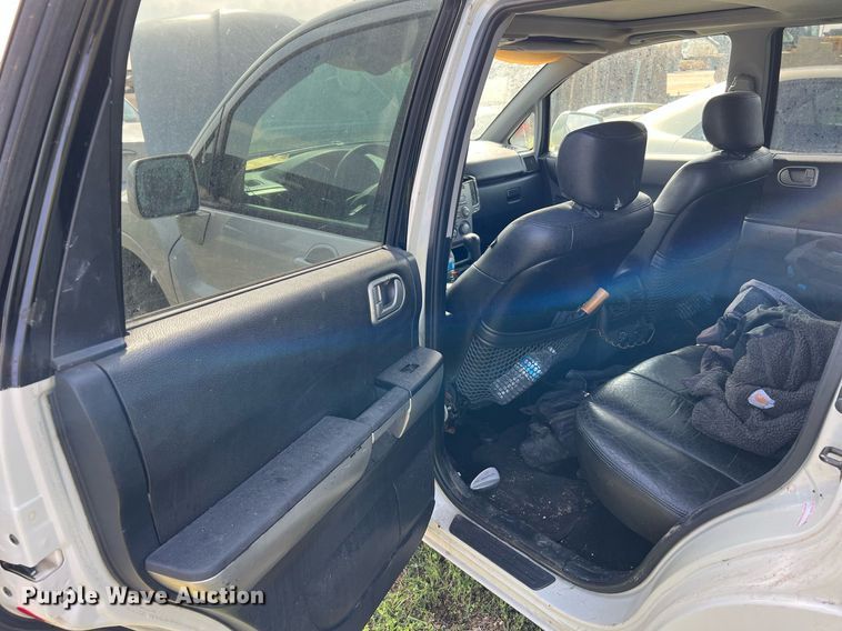 image for item MF9937 2004 Mitsubishi Endeavor  SUV