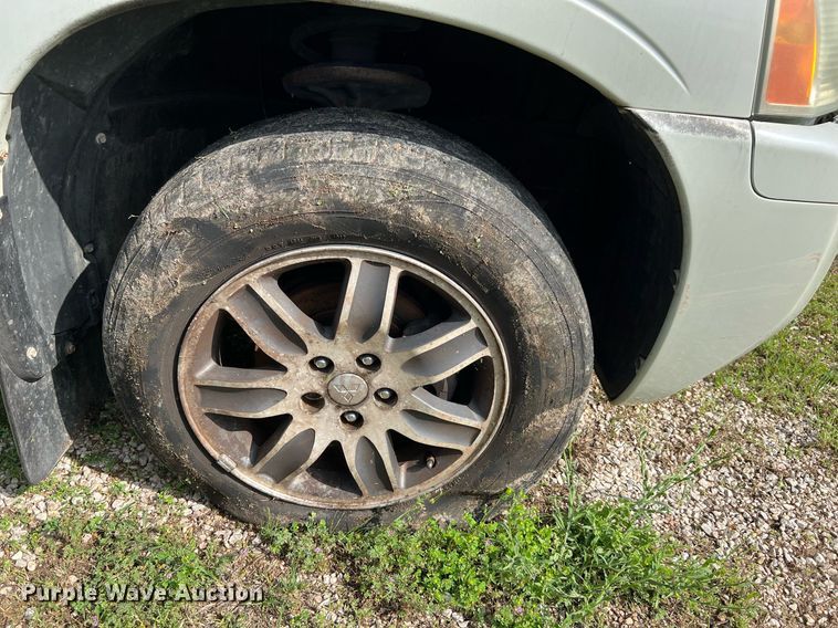 image for item MF9937 2004 Mitsubishi Endeavor  SUV