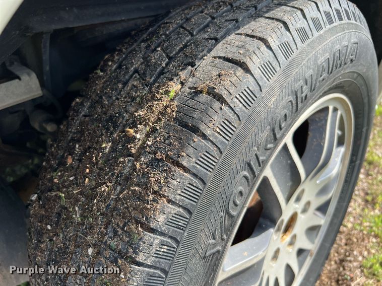 image for item MF9937 2004 Mitsubishi Endeavor  SUV