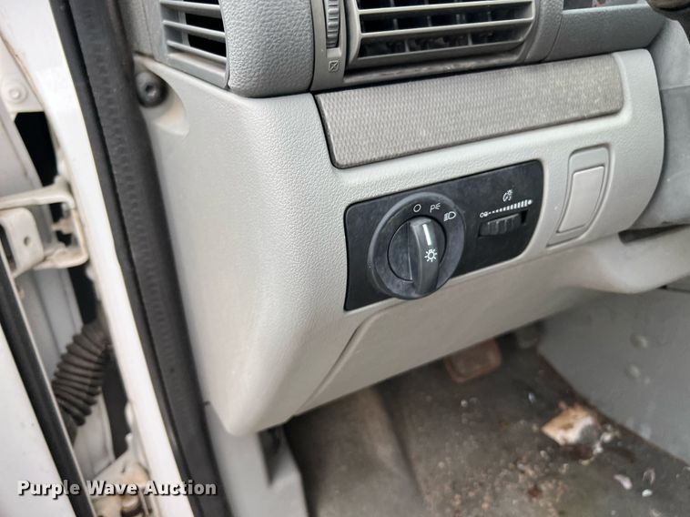 image for item MF9941 2004 Ford Freestar  van