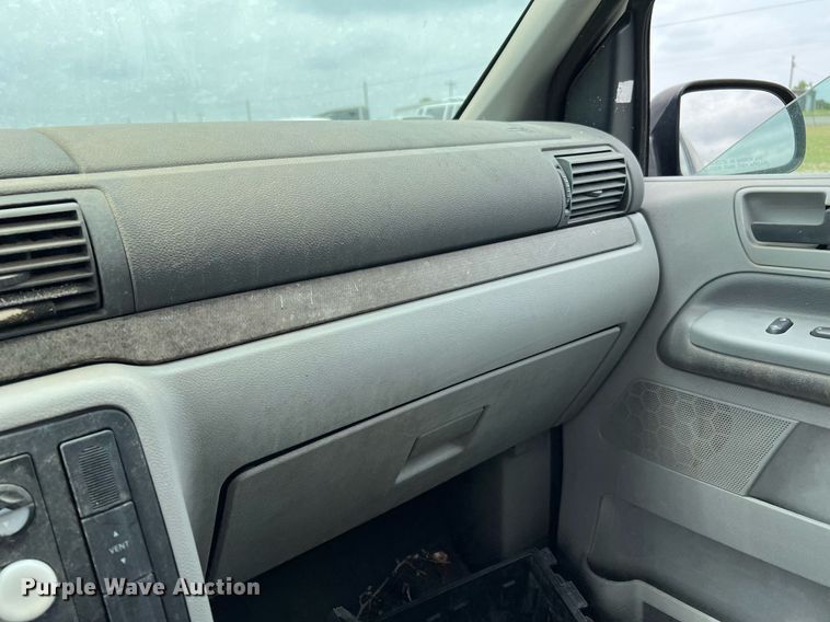 image for item MF9941 2004 Ford Freestar  van