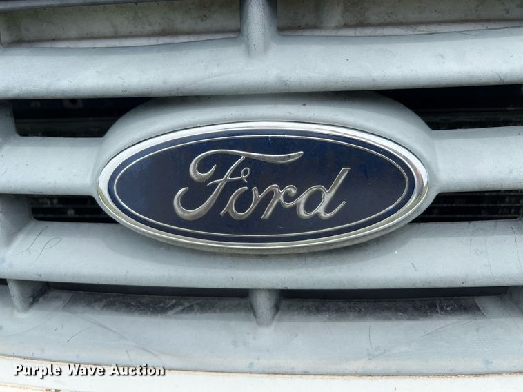 image for item MF9941 2004 Ford Freestar  van