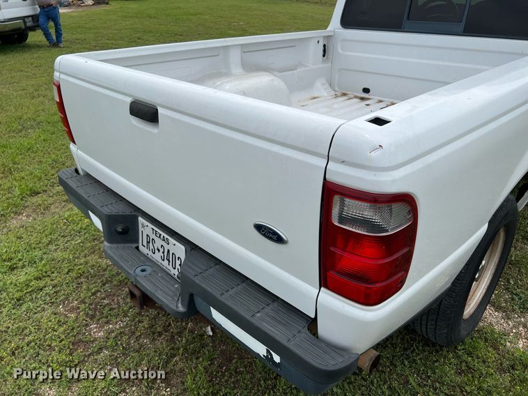 image for item MF9943 2004 Ford Ranger  pickup truck