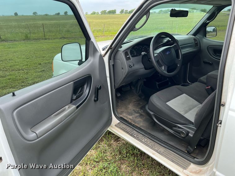 image for item MF9943 2004 Ford Ranger  pickup truck