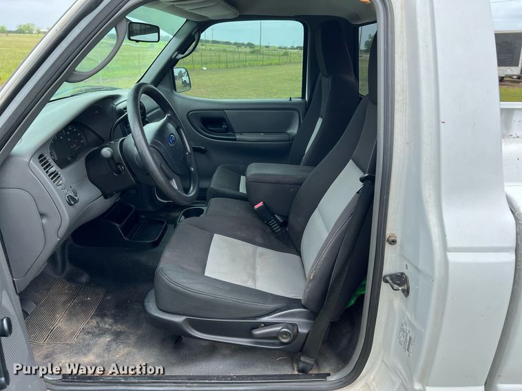 image for item MF9943 2004 Ford Ranger  pickup truck