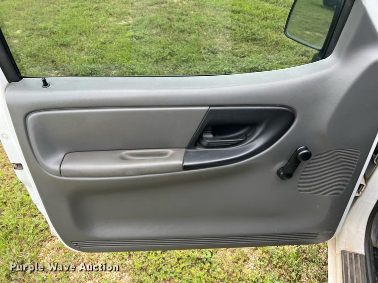 image for item MF9943 2004 Ford Ranger  pickup truck