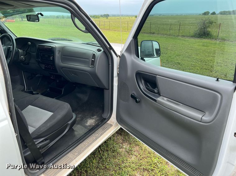image for item MF9943 2004 Ford Ranger  pickup truck