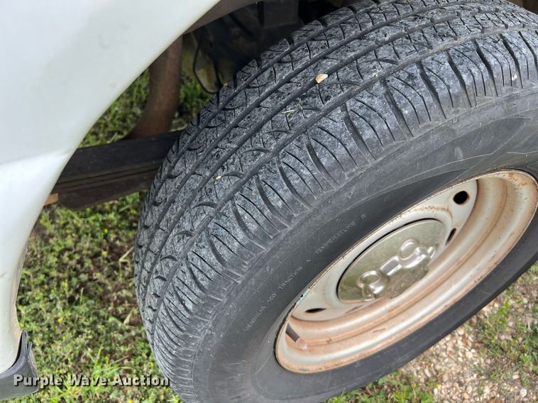 image for item MF9943 2004 Ford Ranger  pickup truck