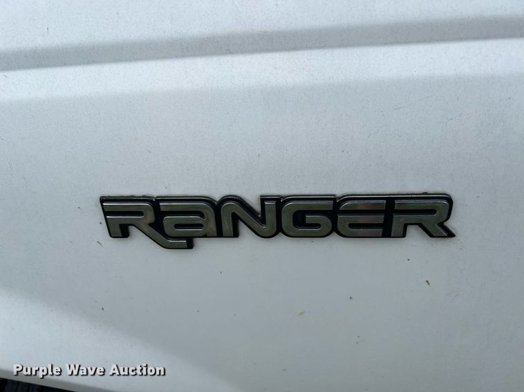 image for item MF9943 2004 Ford Ranger  pickup truck