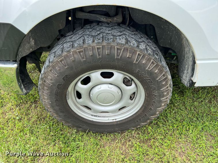 image for item MF9944 2014 Ford F150  SuperCrew pickup truck