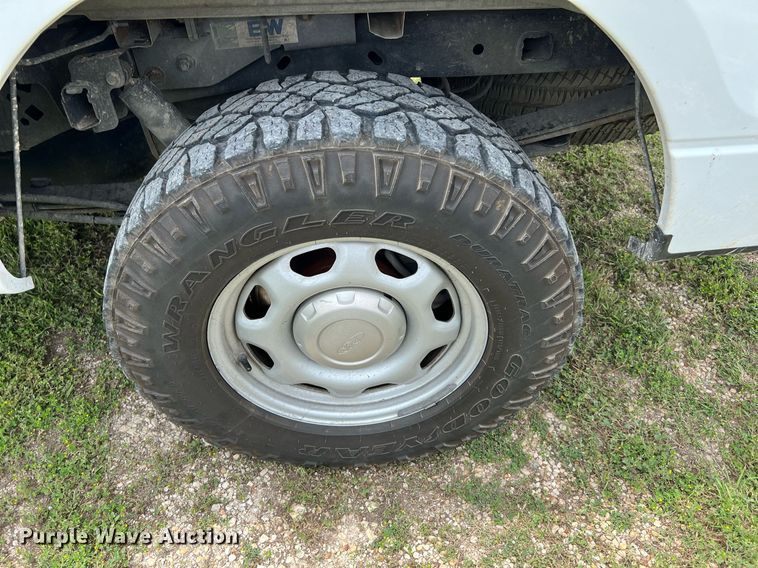 image for item MF9944 2014 Ford F150  SuperCrew pickup truck