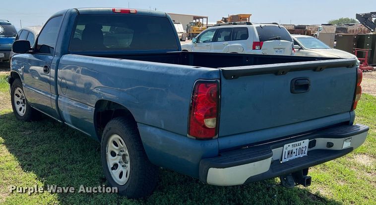 image for item MF9945 2005 Chevrolet Silverado 1500  pickup truck