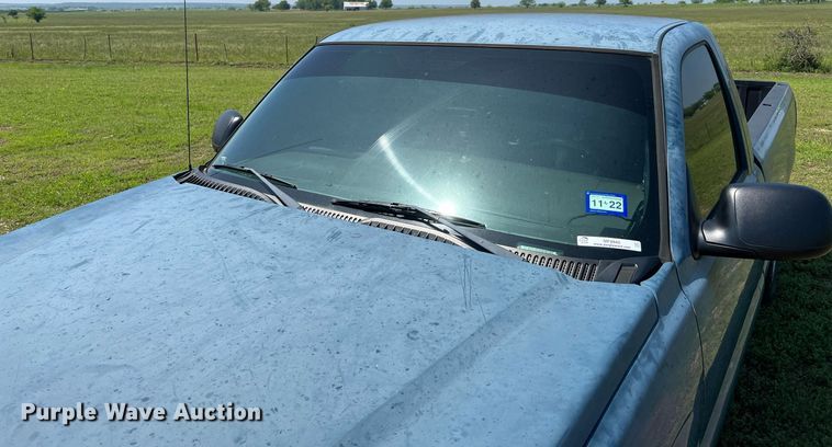 image for item MF9945 2005 Chevrolet Silverado 1500  pickup truck