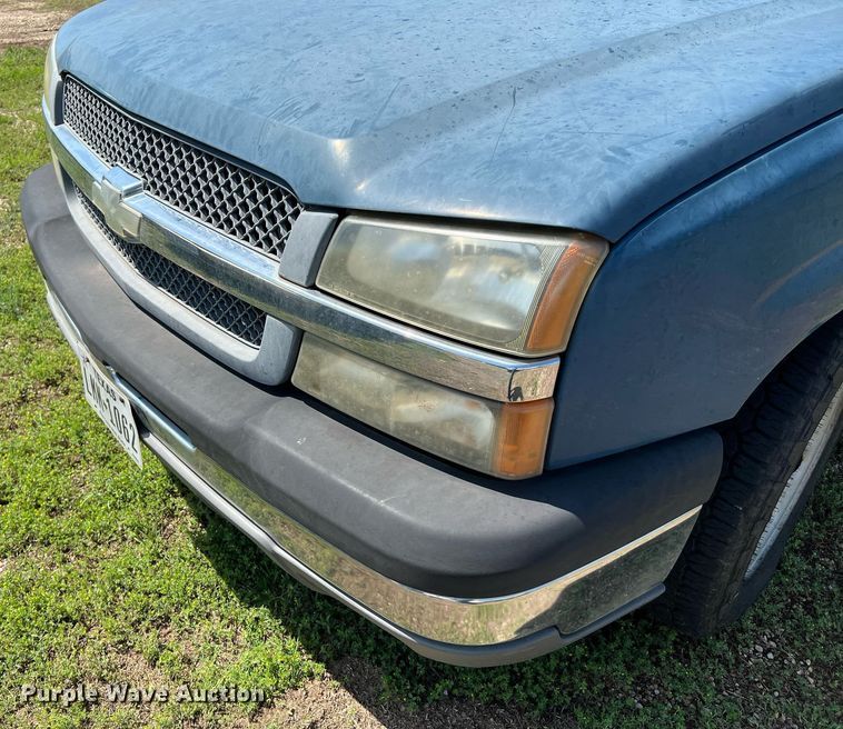 image for item MF9945 2005 Chevrolet Silverado 1500  pickup truck