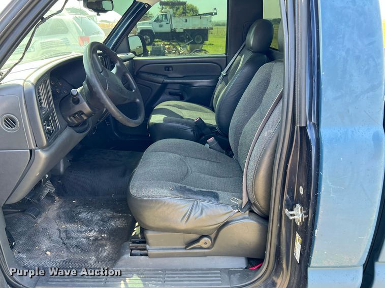 image for item MF9945 2005 Chevrolet Silverado 1500  pickup truck