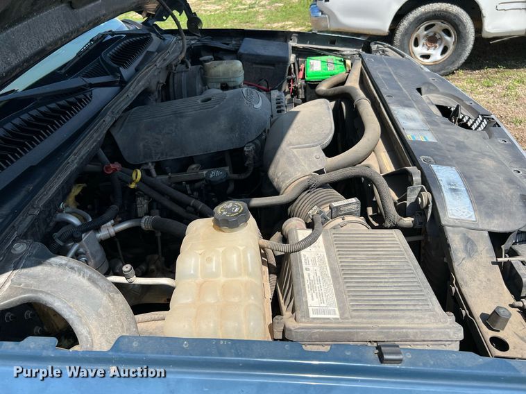 image for item MF9945 2005 Chevrolet Silverado 1500  pickup truck