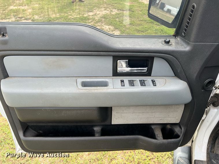 image for item MF9946 2014 Ford F150  SuperCrew pickup truck