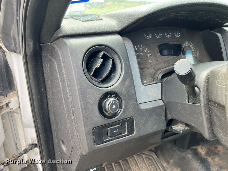 image for item MF9946 2014 Ford F150  SuperCrew pickup truck