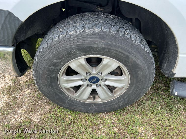 image for item MF9946 2014 Ford F150  SuperCrew pickup truck