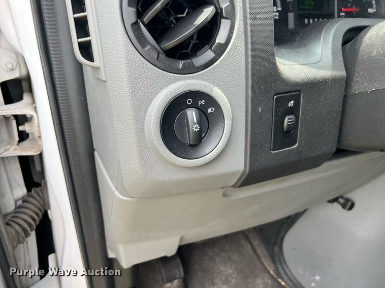 image for item MF9947 2009 Ford E350  van