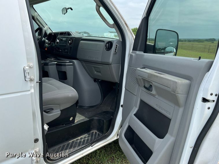 image for item MF9947 2009 Ford E350  van