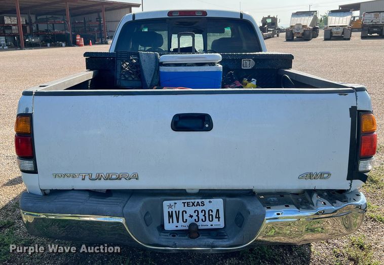 image for item MF9950 2001 Toyota Tundra SR5  Access Cab pickup truck