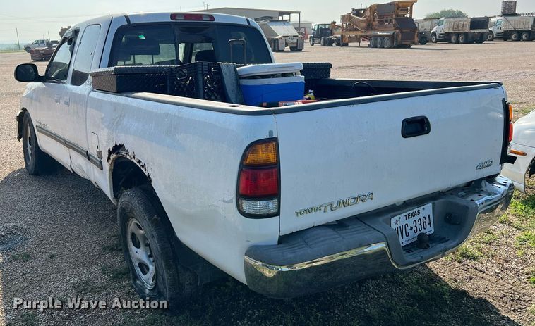image for item MF9950 2001 Toyota Tundra SR5  Access Cab pickup truck