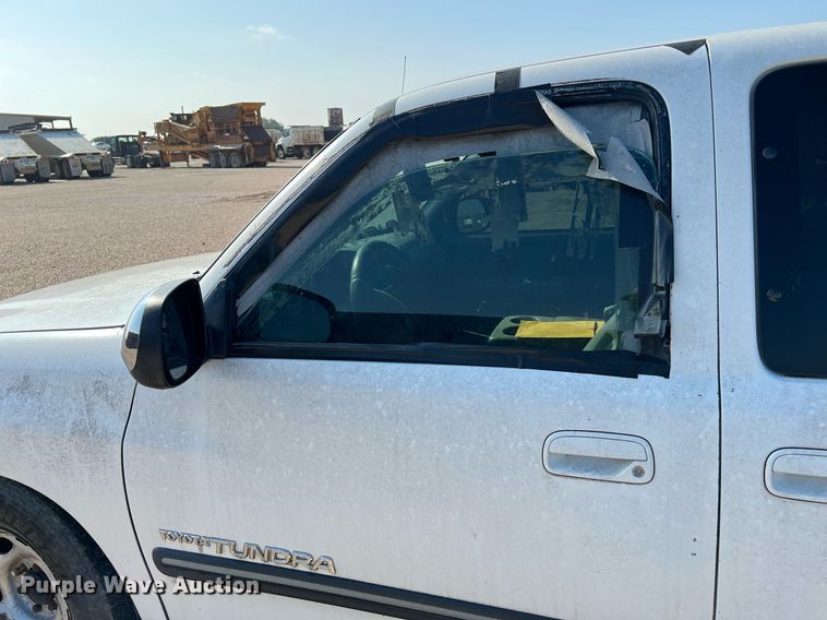 image for item MF9950 2001 Toyota Tundra SR5  Access Cab pickup truck