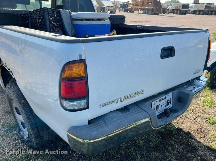 image for item MF9950 2001 Toyota Tundra SR5  Access Cab pickup truck