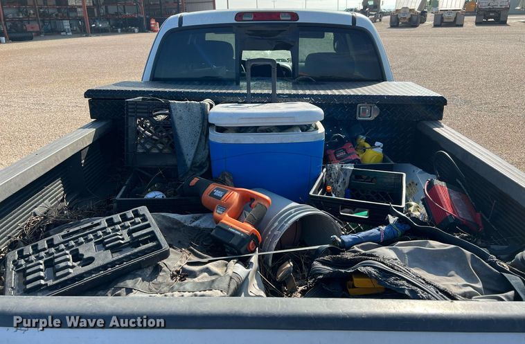 image for item MF9950 2001 Toyota Tundra SR5  Access Cab pickup truck