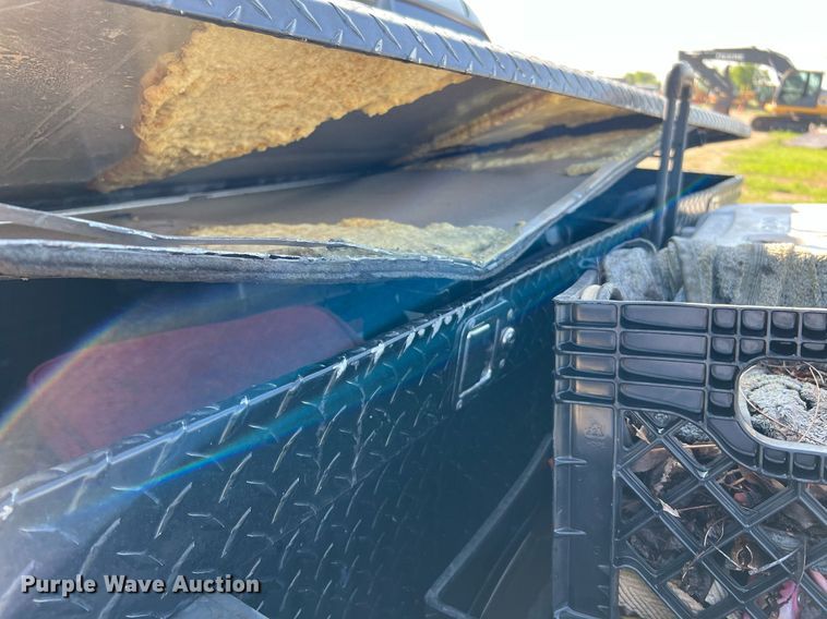 image for item MF9950 2001 Toyota Tundra SR5  Access Cab pickup truck